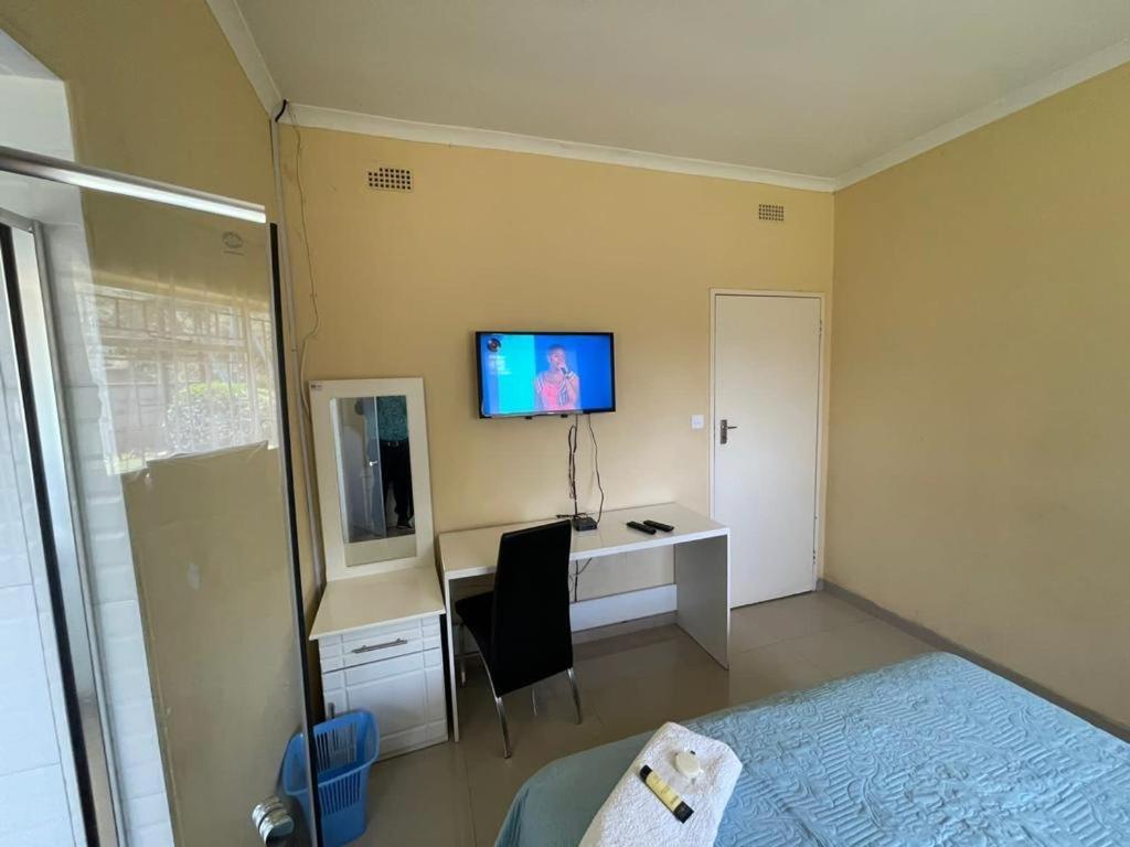 The Hawks Bed And Breakfast Harare Exterior photo